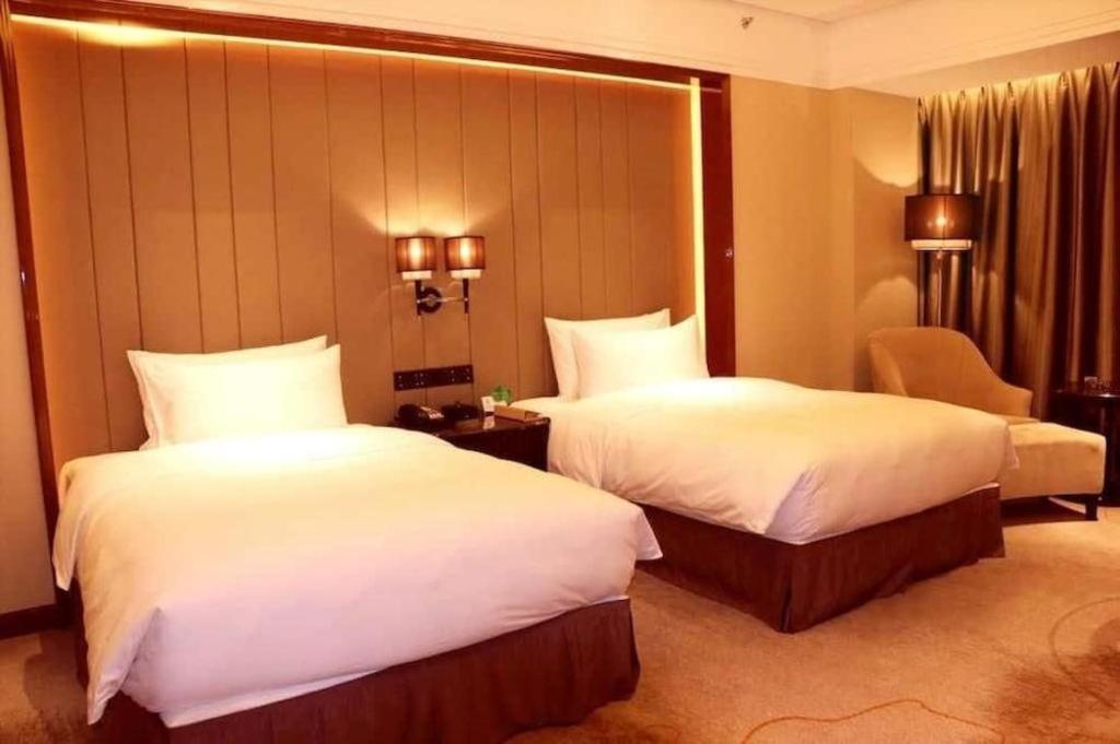 Wyndham Grand Plaza Royale Xianglin Shaoyang Hotell Exteriör bild
