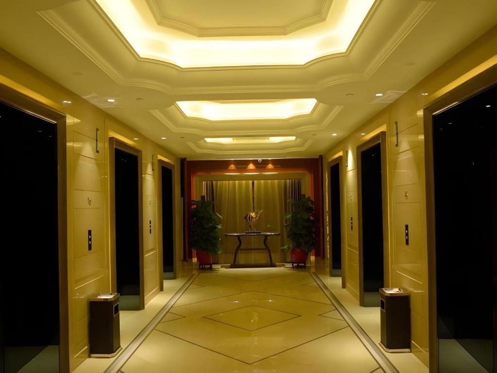 Wyndham Grand Plaza Royale Xianglin Shaoyang Hotell Exteriör bild