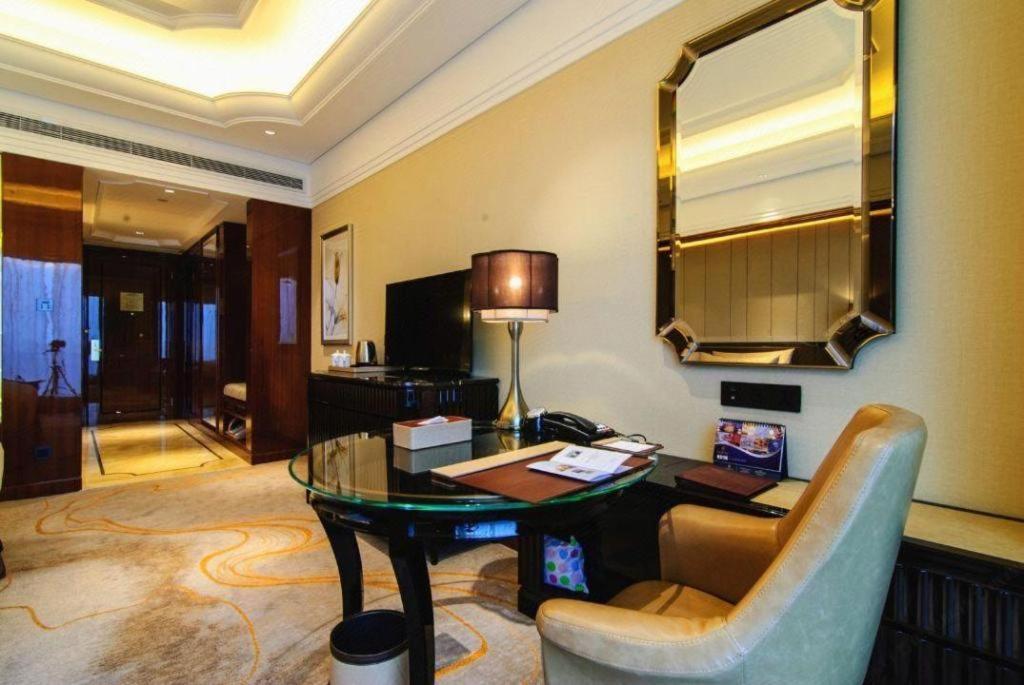 Wyndham Grand Plaza Royale Xianglin Shaoyang Hotell Exteriör bild