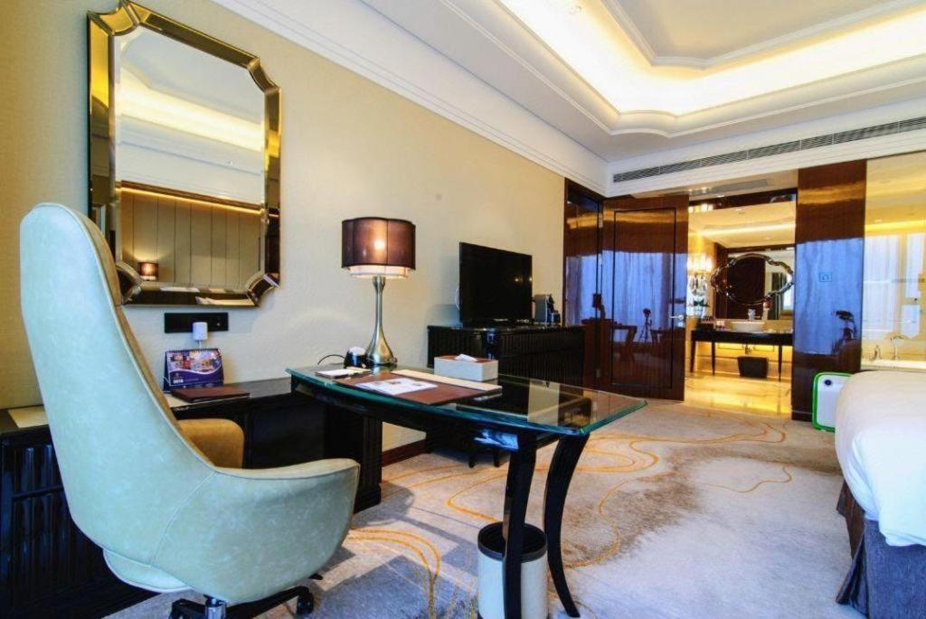 Wyndham Grand Plaza Royale Xianglin Shaoyang Hotell Exteriör bild