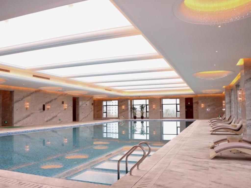 Wyndham Grand Plaza Royale Xianglin Shaoyang Hotell Exteriör bild