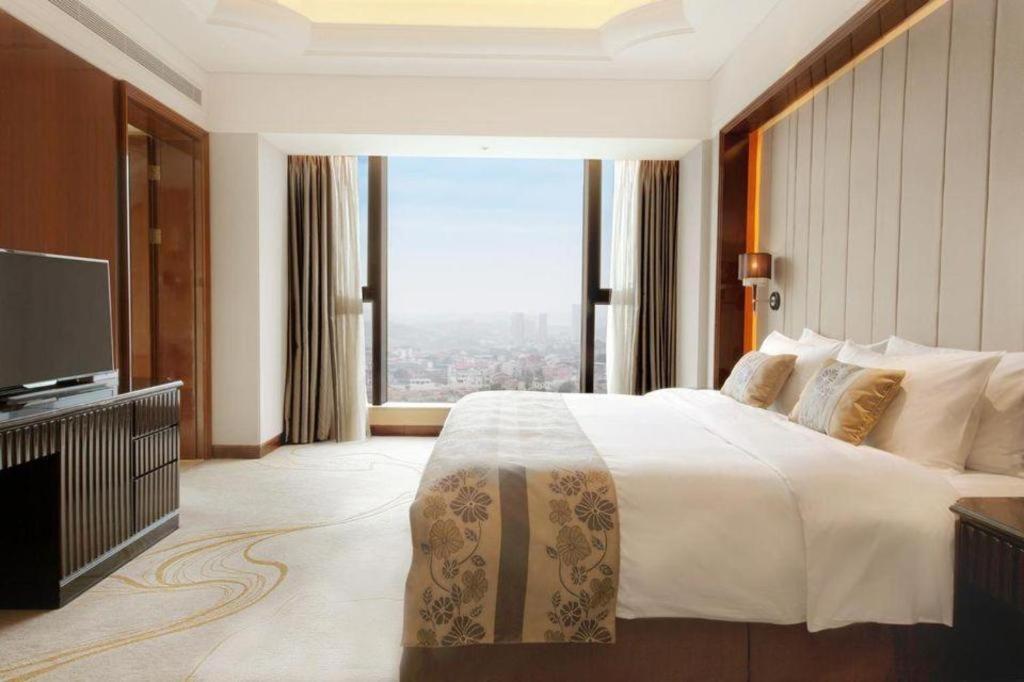 Wyndham Grand Plaza Royale Xianglin Shaoyang Hotell Exteriör bild